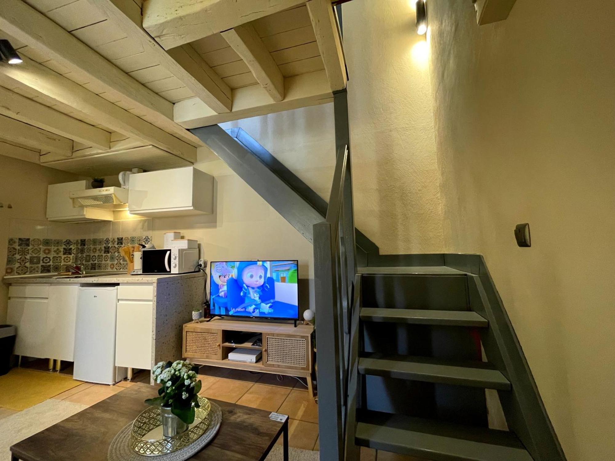 "Sainte Valiere", Appartement Calme Sur Cour Privative, 讷韦尔 外观 照片