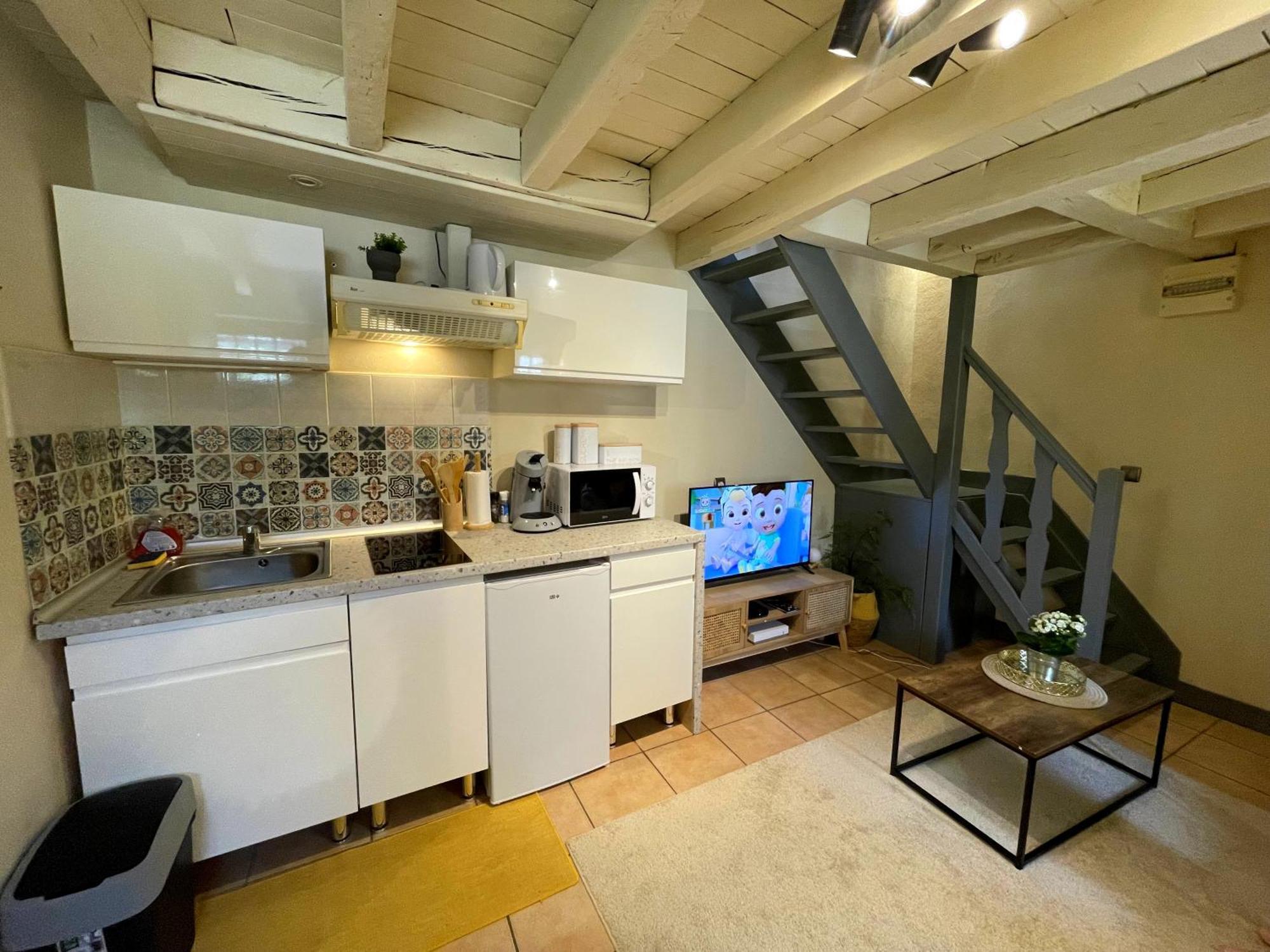 "Sainte Valiere", Appartement Calme Sur Cour Privative, 讷韦尔 外观 照片